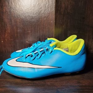 Nike Kids Cleats Size 4Y